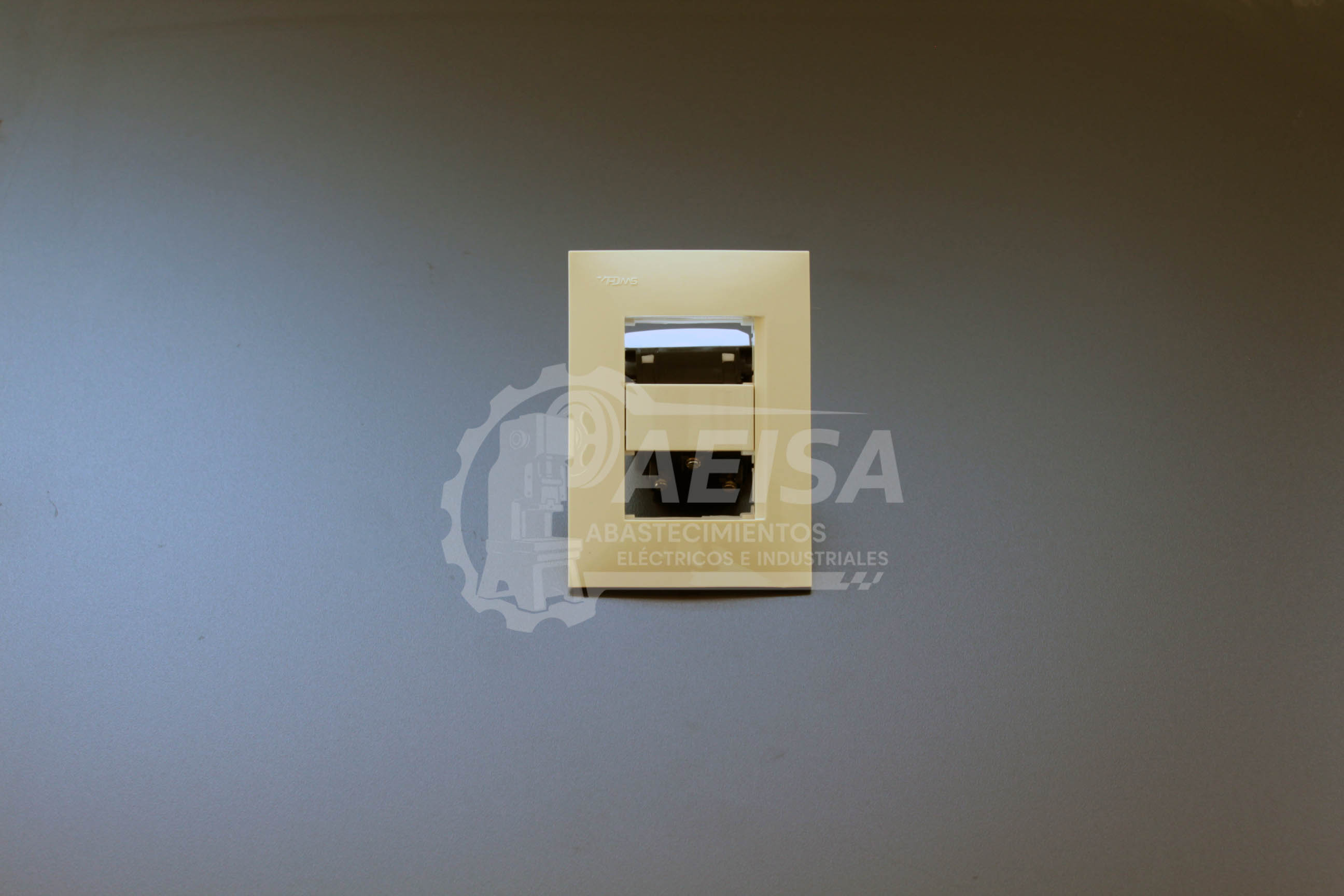 Placa de dos ventanas color Marfil con apagadores o contactos Nylon 6.6 Modelo ANDY Princiall